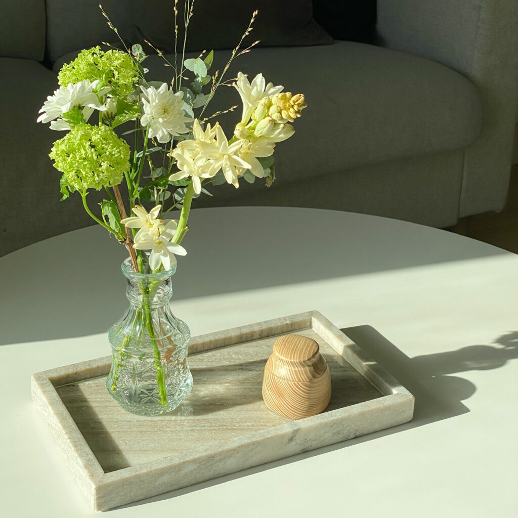 Blomsterbundter til gode priser. Blomster pynter altid, også de små buketter. Hverdagsblomster fra to blomsterbutikker i Aarhus.